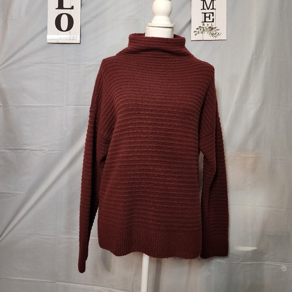 Madewell Sweaters - Madewell cowl neck pullover sweater Medium maroon burgundy color